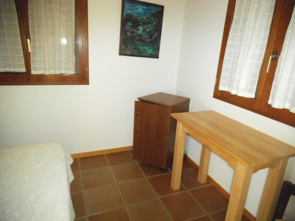 La Cerca Del Alcornoque Guest House Casas de Belvis Room photo